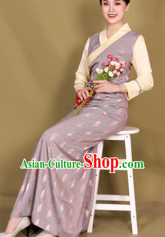 China Traditional Zang Minority Costume Xizang Tibetan Ethnic Woman Lilac Bola Dress Clothing