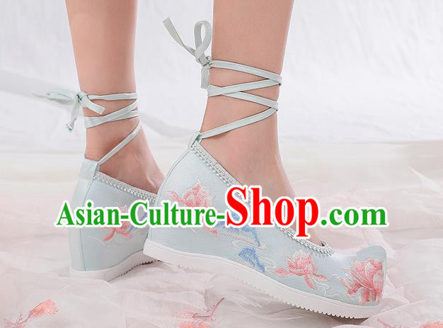 China Handmade Light Blue Cloth Shoes National Woman Shoes Traditional Embroidered Flowers Wedges Shoes