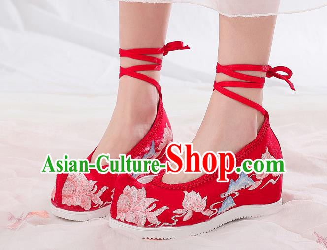 China Traditional Embroidered Flowers Wedges Shoes Handmade Red Cloth Shoes National Woman Wedding Shoes