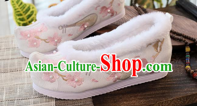 China National Winter Shoes Traditional Ming Dynasty Hanfu Shoes Embroidered Pearls Shoes