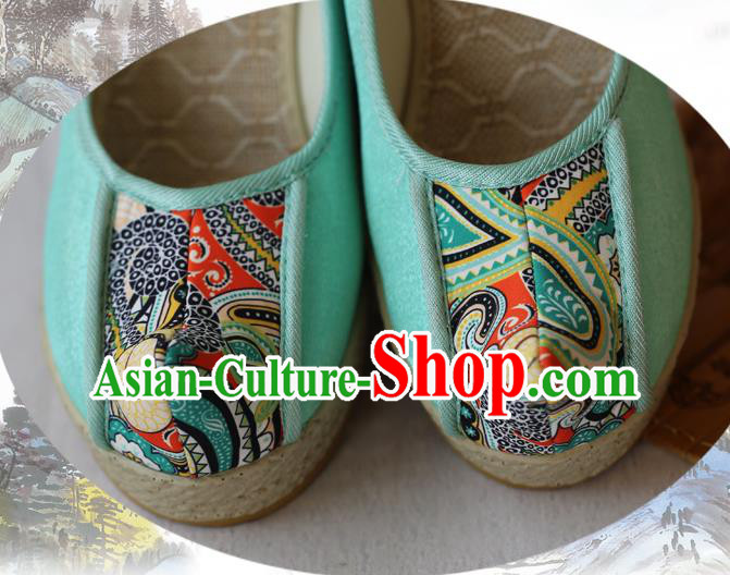Chinese Yunnan Ethnic Woman Wedge Heel Shoes National Embroidered Green Cloth Shoes