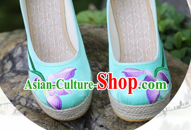 Chinese National Embroidered Orchids Green Satin Shoes Yunnan Ethnic Folk Dance Wedge Heel Shoes