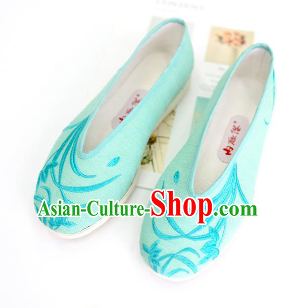 China Traditional Qing Dynasty Court Lady Shoes Handmade Blue Cloth Shoes Embroidered Orchids Shoes