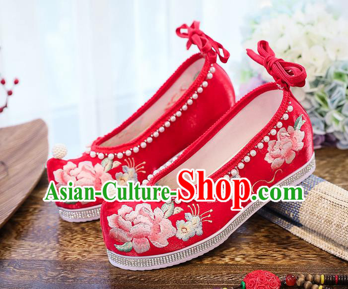 China Traditional Wedding Pearls Shoes National Embroidered Peony Shoes Handmade Red Satin Shoes