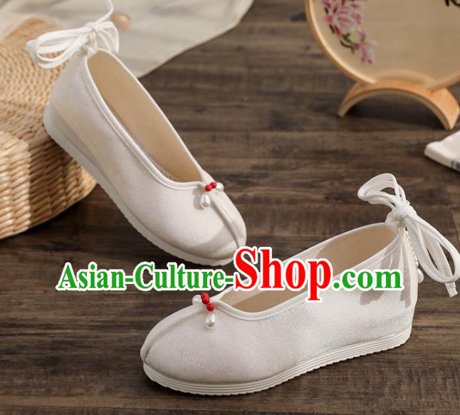 China National White Brocade Shoes Traditional Tang Suit Shoes Handmade Hanfu Dance Shoes