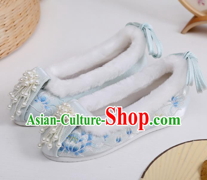 China Traditional Xiuhe Suit Light Blue Shoes Handmade Winter Pearls Tassel Shoes National Embroidered Epiphyllum Shoes