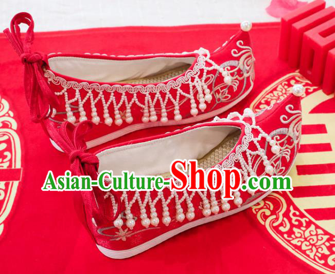 China Traditional Xiuhe Red Cloth Shoes Handmade Pearls Tassel Shoes National Wedding Embroidered Shoes