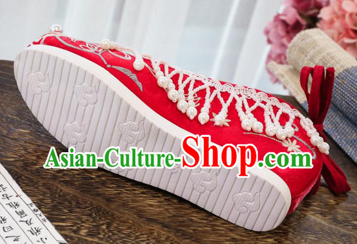 China Traditional Xiuhe Red Cloth Shoes Handmade Pearls Tassel Shoes National Wedding Embroidered Shoes