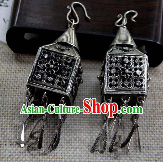 Chinese National Ear Accessories Yannan Ethnic Woman Earrings Handmade Miao Silver Ear Jewelry