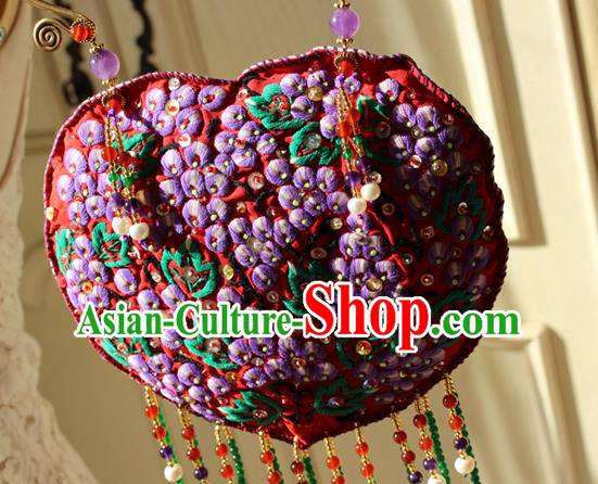 China Handmade Brass Necklet Accessories Traditional Cheongsam Embroidered Red Sachet Tassel Necklace