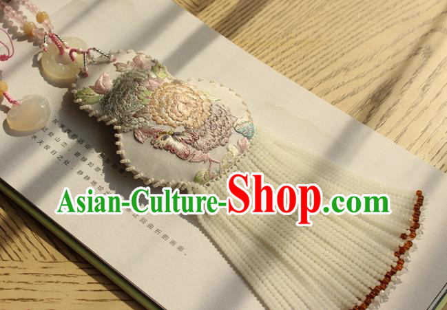 China Traditional Cheongsam Necklace Accessories Handmade Double Side Embroidered Gourd Tassel Necklet