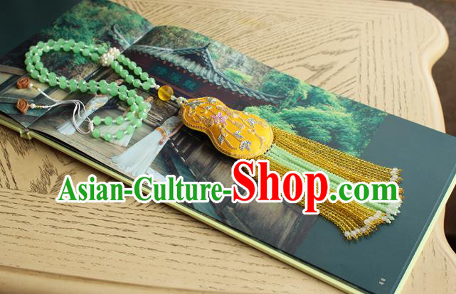 China Handmade Beads Tassel Necklet Accessories Traditional Cheongsam Embroidered Golden Gourd Sachet Necklace