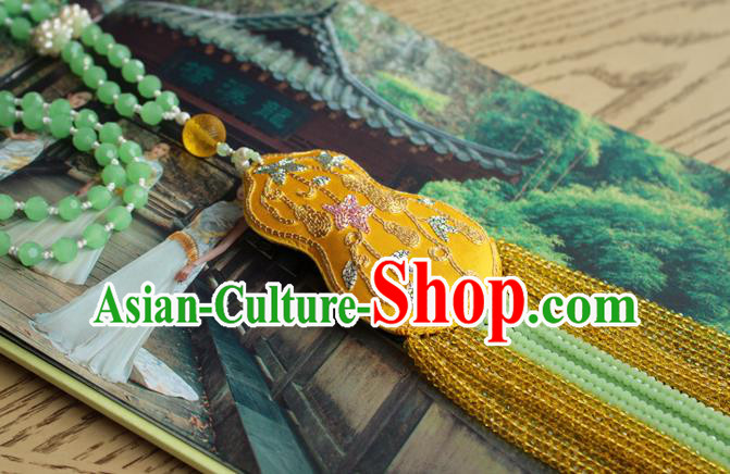 China Handmade Beads Tassel Necklet Accessories Traditional Cheongsam Embroidered Golden Gourd Sachet Necklace