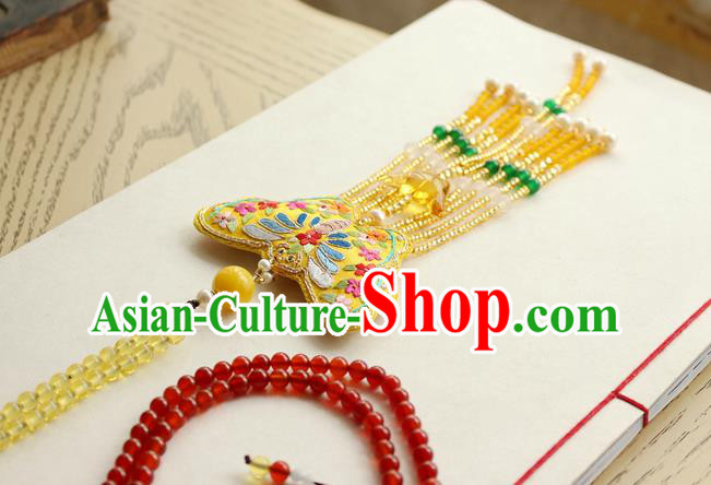 China Handmade Embroidered Yellow Butterfly Sachet Necklet Accessories Traditional Cheongsam Beads Tassel Necklace