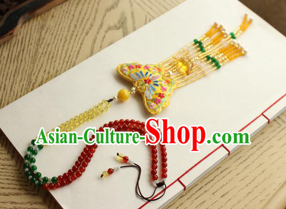China Handmade Embroidered Yellow Butterfly Sachet Necklet Accessories Traditional Cheongsam Beads Tassel Necklace