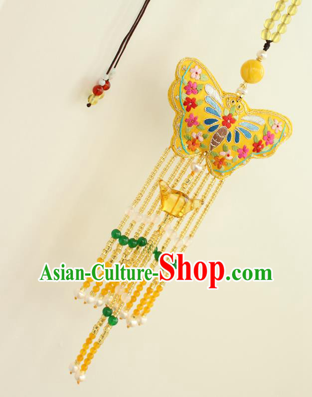 China Handmade Embroidered Yellow Butterfly Sachet Necklet Accessories Traditional Cheongsam Beads Tassel Necklace