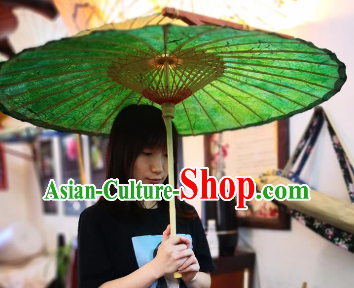 China Traditional Hanfu Deep Green Oilpaper Umbrella Hand Umbrella Classical Dance Oil Paper Umbrella
