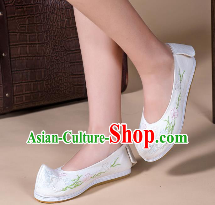 Chinese Ancient Princess Shoes Traditional Ming Dynasty Hanfu Shoes Handmade Embroidered White Bow Shoes