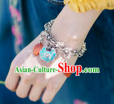 China Handmade Blueing Silver Lock Wristlet Accessories National Woman Tassel Bracelet