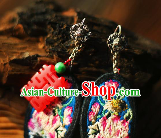 China Traditional Cheongsam Embroidered Ear Accessories National Wedding Golden Bell Earrings
