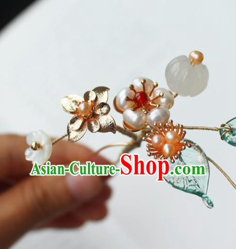 China Ancient Princess Jade Hairpin Traditional Ming Dynasty Noble Woman Pearls Plum Hair Stick