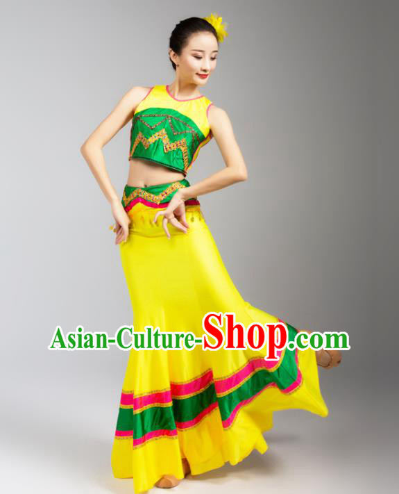 China Yunnan Ethnic Peacock Dance Yellow Dress Outfits Traditional Dai Nationality Woman Clothing