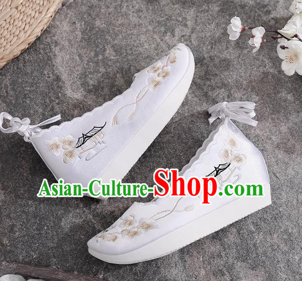 China National Cloth Shoes Traditional Tang Dynasty Princess Shoes Embroidered Plum Blossom Shoes