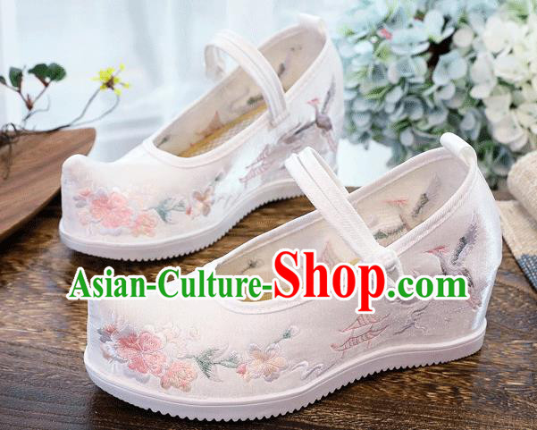 China Embroidered Plum Blossom Shoes National White Cloth Shoes Traditional Wedge Shoes