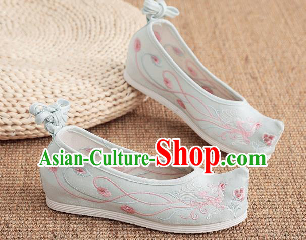 China Embroidered Phoenix Shoes Handmade Bow Shoes Traditional Hanfu Light Blue Shoes