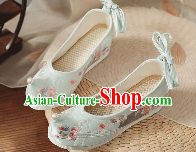 China Folk Dance Shoes Embroidered Lute Shoes Handmade Light Green Cloth Bow Shoes