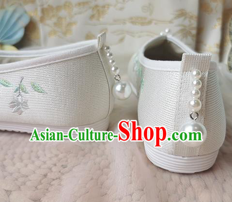 China Ancient Young Lady Shoes Traditional Hanfu Shoes Song Dynasty Pearls Embroidered Shoes