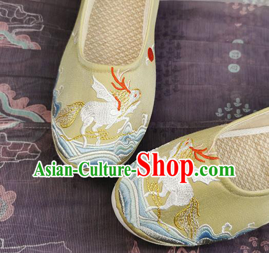 China Ancient Princess Shoes Traditional Hanfu Light Green Shoes Ming Dynasty Embroidered Shoes