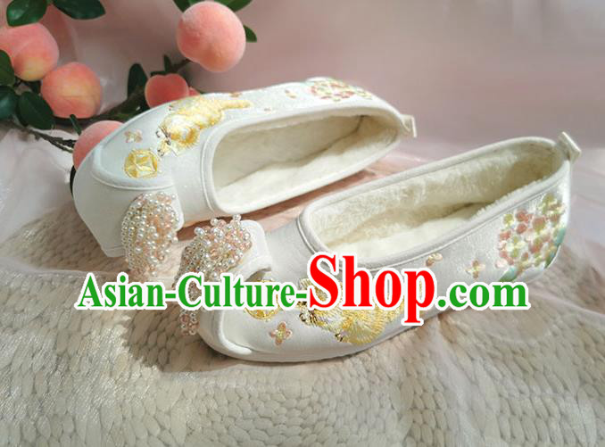 China Ancient Princess White Embroidered Shoes Traditional Hanfu Shoes Handmade Ming Dynasty Shoes