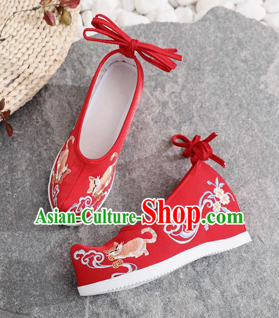 Chinese Traditional Red Satin Wedge Heel Shoes Embroidered Cat Shoes National Woman Shoes