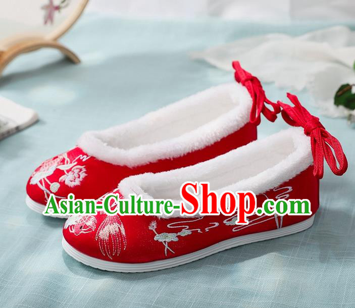Chinese Embroidered Goldfish Shoes National Woman Winter Shoes Traditional Wedding Red Cloth Shoes