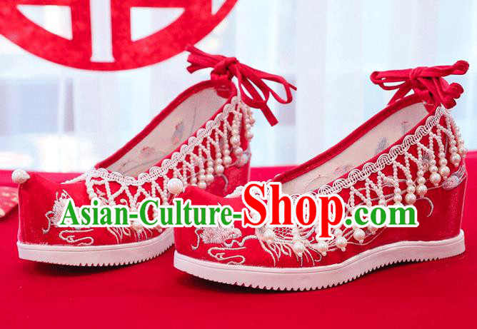 China Traditional Wedding Bride Shoes Handmade Pearls Tassel Wedge Shoes Red Embroidered Shoes