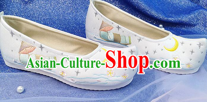 China Traditional Hanfu Embroidered Shoes Ancient Young Lady Shoes Classical Dance Shoes