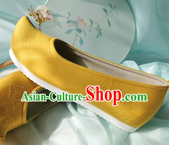 China Ancient Taoist Nun Shoes Classical Yellow Cloth Shoes Traditional Ming Dynasty Hanfu Shoes