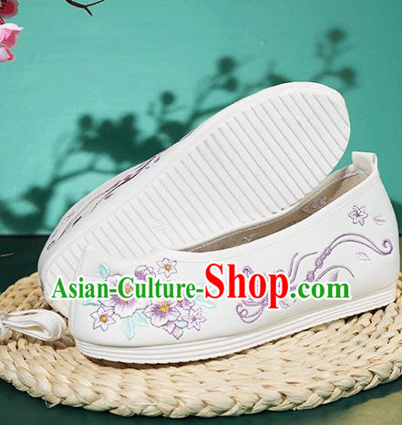 China Classical Embroidered Butterfly Flowers Shoes Traditional Ming Dynasty Hanfu Shoes Princess Shoes