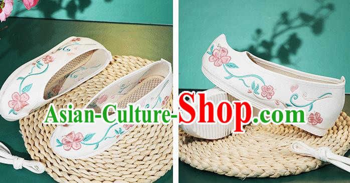 China Princess Shoes Classical Embroidered Peach Blossom Shoes Traditional Ming Dynasty Hanfu Shoes