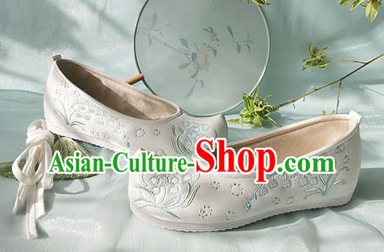 China Classical Dance Shoes Traditional Hanfu Embroidered Shoes Ancient Young Lady Shoes