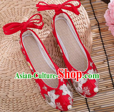 China Embroidered Fox Shoes Handmade National Red Cloth Shoes Traditional Xiuhe Suit Shoes