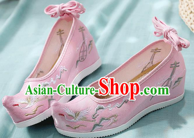 China Handmade Wedge Shoes Embroidered Cloud Crane Shoes Traditional Pink Cloth Shoes