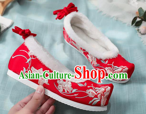 China National Winter Cotton Shoes Handmade Red Cloth Hanfu Shoes Traditional Wedding Embroidered Shoes