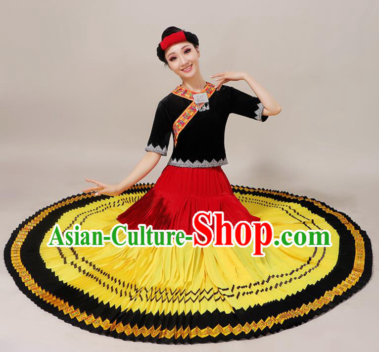 China Ethnic Performance Outfits Yi Minority Folk Dance Dress Guangxi Nationality Clothing and Headwear