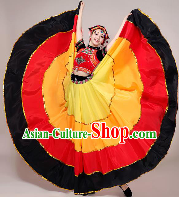 China Minority Torch Festival Dress Yi Nationality Folk Dance Costumes Guizhou Ethnic Performance Outfits and Headwear
