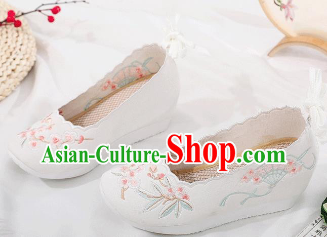 China Traditional Shoes Folk Dance Platform Shoes Embroidered Plum Fan White Cloth Shoes