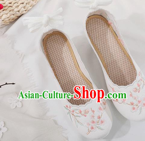 China Traditional Shoes Folk Dance Platform Shoes Embroidered Plum Fan White Cloth Shoes