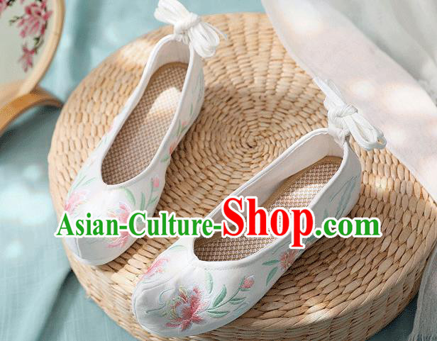 China Folk Dance White Cloth Shoes Embroidered Peach Blossom Shoes Traditional Hanfu Bow Shoes