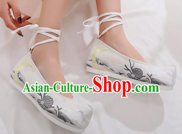 China Classical Embroidered Shoes Traditional Hanfu Bow Shoes Ancient Princess White Cloth Shoes